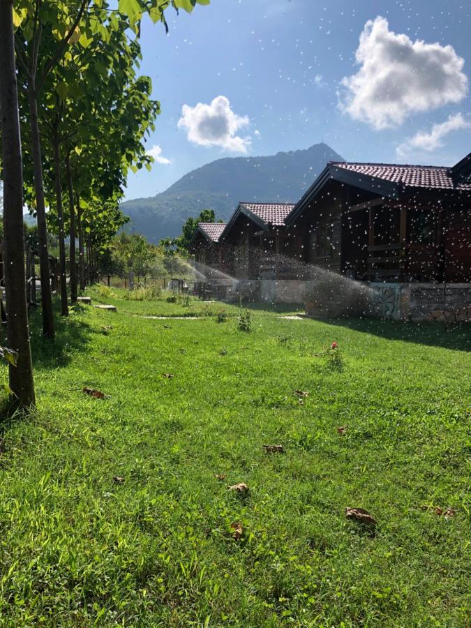 Orahovo Cottages Virpazar Esterno foto