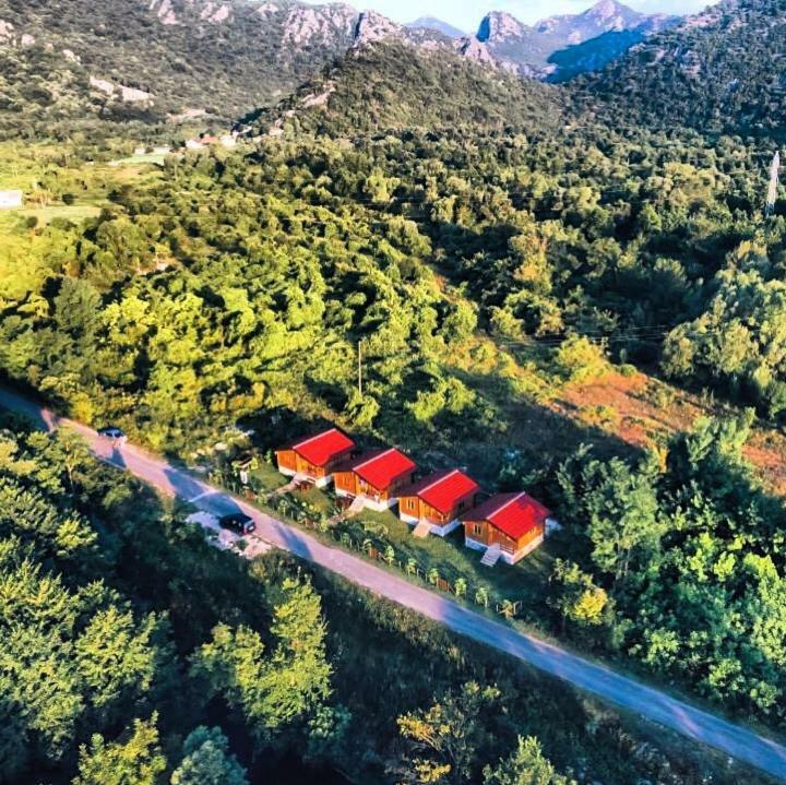 Orahovo Cottages Virpazar Esterno foto