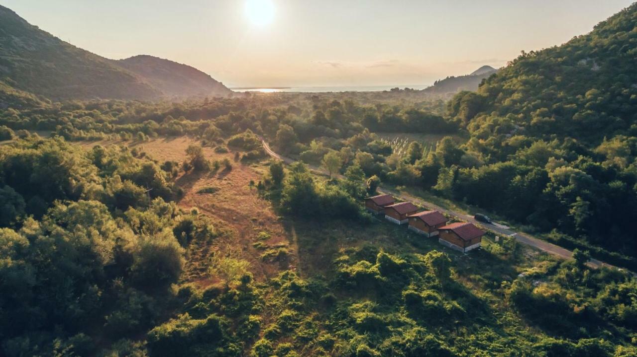Orahovo Cottages Virpazar Esterno foto